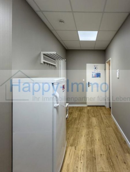 München WG Vermietung mgl. / 9 Zimmer / 1 Küche / 5 WCs / 4 Duschen / 4 Kfz Stellplätze Wohnung kaufen