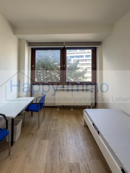 München WG Vermietung mgl. / 9 Zimmer / 1 Küche / 5 WCs / 4 Duschen / 4 Kfz Stellplätze Wohnung kaufen