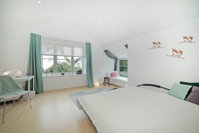 München +++ Am eigenen Teich Ruhe genießen +++ Indoor-Pool +++ Privatsphäre pur +++ Haus kaufen