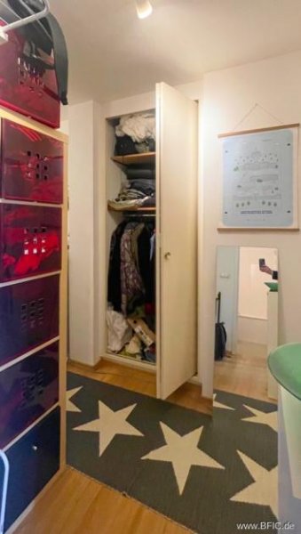 München sofort bezugsfrei: helle grosse renovierte 1-Zi.-Whg. mit Balkon in Moosach Wohnung kaufen