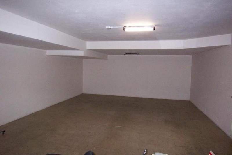 München gepflegter Laden in Lauflage mit Lager im Keller in Pasing zu kaufen Gewerbe kaufen