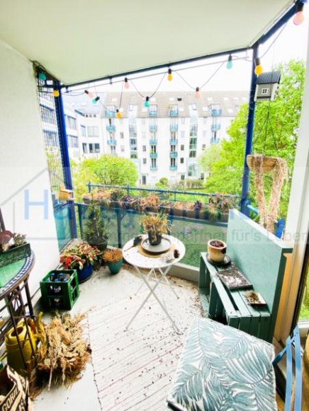 München ruhige Innenhoflage / Süd-Loggia / EBK / weißes Bad / 1 Zi ETW 2. OG Wohnung kaufen