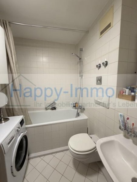 München 2 Zi DG Wohnung / bezugsfrei / käuferprovisionsfrei / Duplex oben Wohnung kaufen