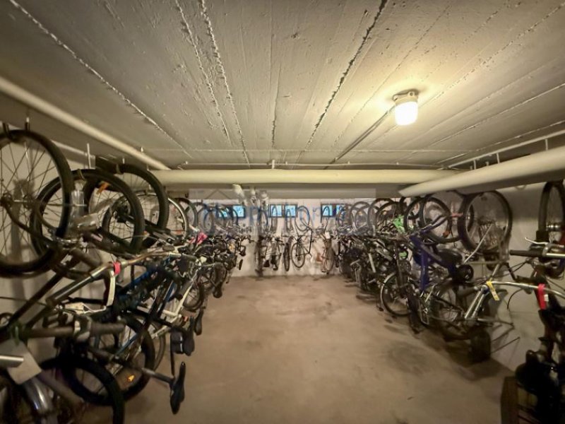 München bezugsfreies 1 Zimmer Appartement im 4. OG mit Kfz-Stellplatz Wohnung kaufen