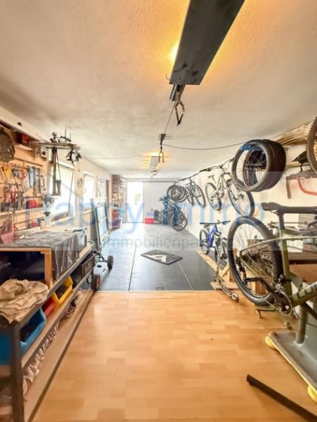 München 4 Familienhaus in Trudering / Garage / EG Gartenwohnung wird nach Kauf frei Haus kaufen