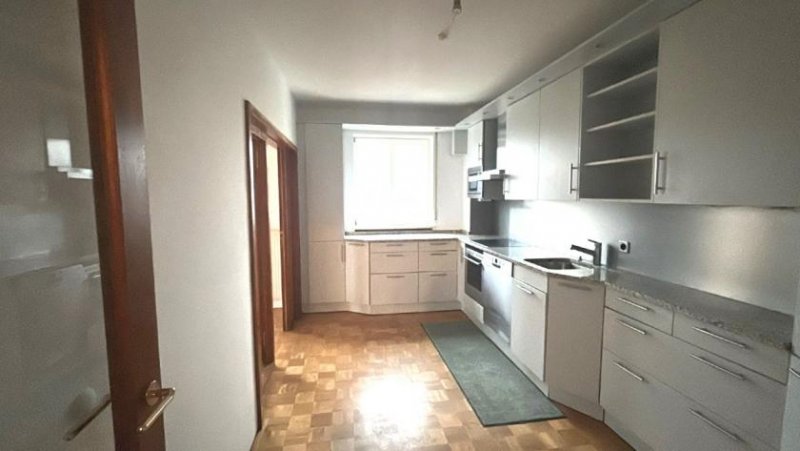 München *** Familien aufgepasst *** Attraktive Dachterrassenwohnung mit Fernblick – ideal für Eigennutzer Wohnung kaufen