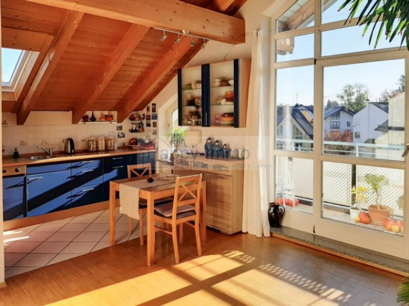 Unterhaching 2 Zimmer Dachgeschosswohnung in Unterhaching / 2 Balkone / Kfz Stellplatz Wohnung kaufen
