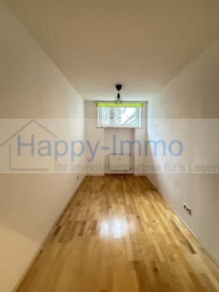 Unterhaching Besichtigung 11.12. - helle 3 Zimmerwohnung im Hochparterre mit Südbalkon + TG - bezugsfrei Wohnung kaufen