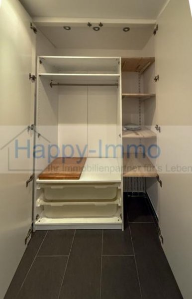 Unterhaching helle 3 Zimmerwohnung im Hochparterre mit Südbalkon + TG - bezugsfrei Wohnung kaufen