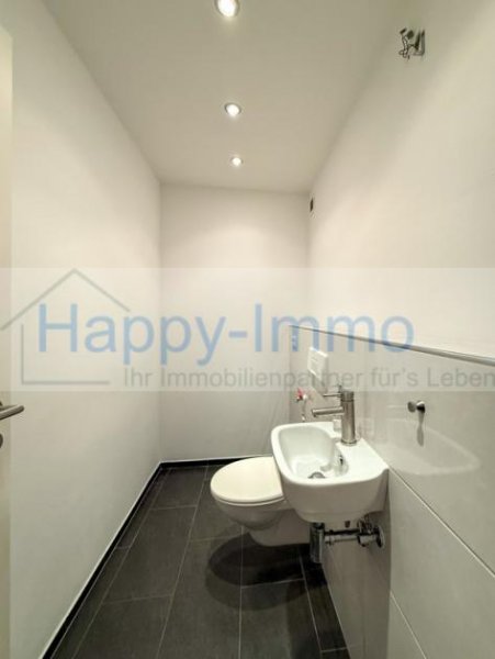 Unterhaching helle 3 Zimmerwohnung im Hochparterre mit Südbalkon + TG - bezugsfrei Wohnung kaufen