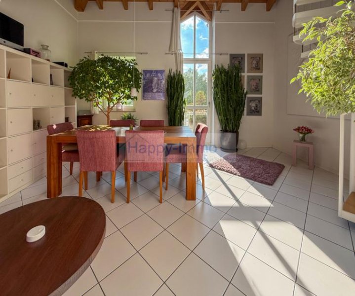 Taufkirchen traumhafte und bezugsfreie Galerie Maisonette Wohnung in Taufkirchen / TG / EBK / Dachterrasse Wohnung kaufen