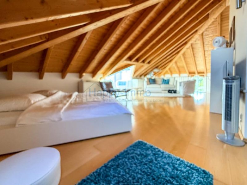 Taufkirchen traumhafte und bezugsfreie Galerie Maisonette Wohnung in Taufkirchen / TG / EBK / Dachterrasse Wohnung kaufen