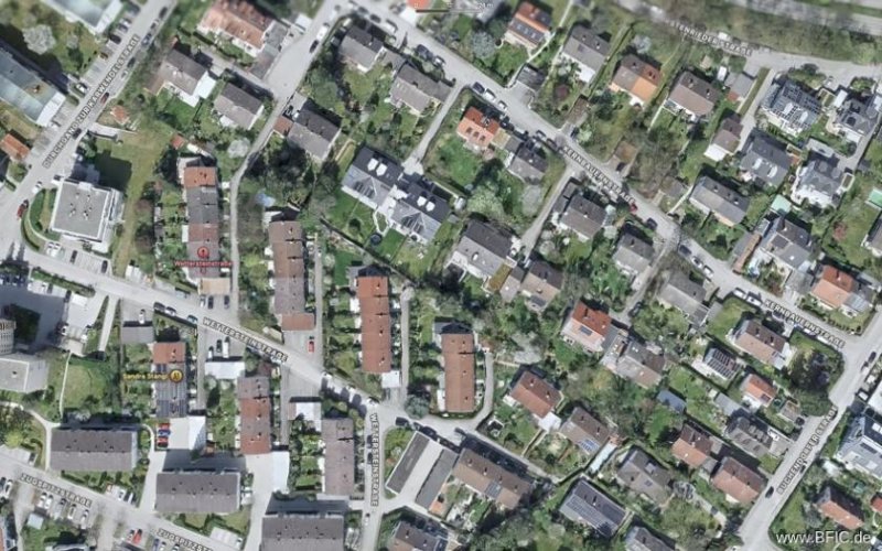 Neuried Reihenmittelhaus mit Garten, Garage und Ausbaupotenzial in ruhiger Lage von Neuried Haus kaufen