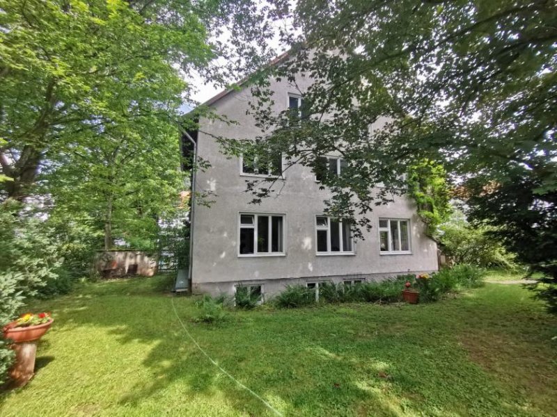 Planegg Charmante Villa mit Pool und Parkgarten – exklusives Refugium in Toplage bei München Haus kaufen