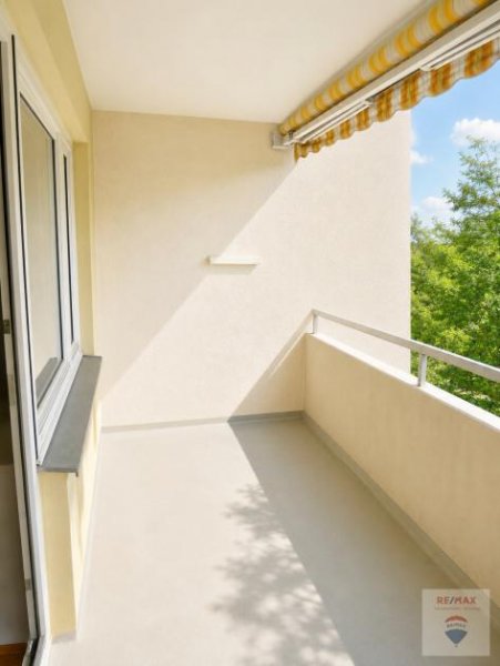 Puchheim Attraktive 3-Zimmer-Wohnung mit sonnigen Balkonen, Tiefgarage und Außenstellplatz Wohnung kaufen