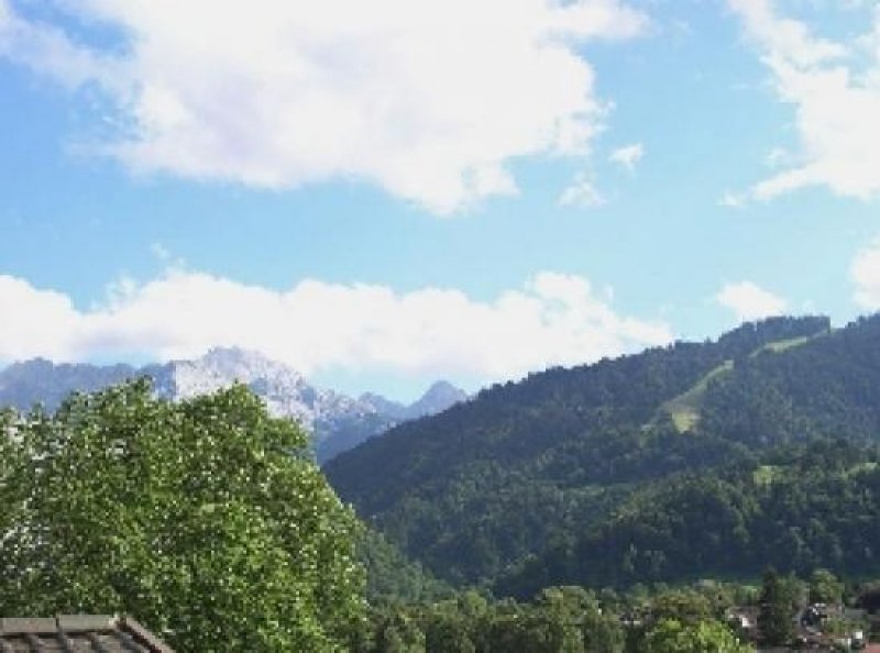 Garmisch-Partenkirchen Hübsche, zentral gelegene 2-Zimmer-Dachgeschoß-Wohnung in Partenkirchen Wohnung kaufen