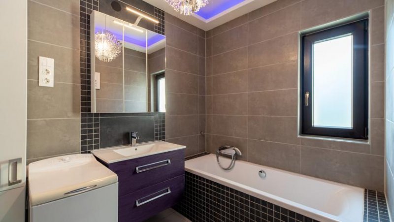 Gyenesdias
Zentral und grün: Ihr neues Zuhause mit großem Garten nahe dem Yacht Club Haus kaufen