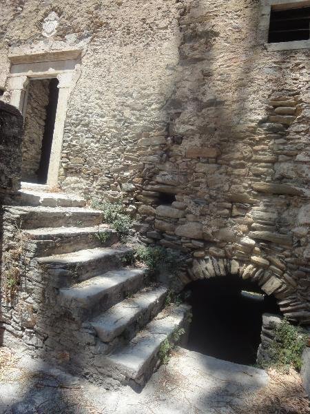 Messopotamia Naxos Schloss zu verkaufen vom 16 Jahrhundert auf der Insel Naxos 7km entfernt von dem Hafen und Meer . Haus kaufen