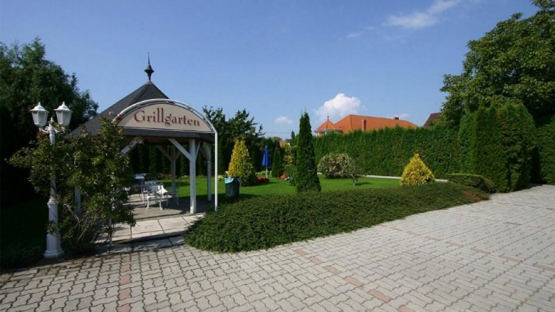 Keszthely Hotel Garni nahe Segelhafen in Keszthely Gewerbe kaufen