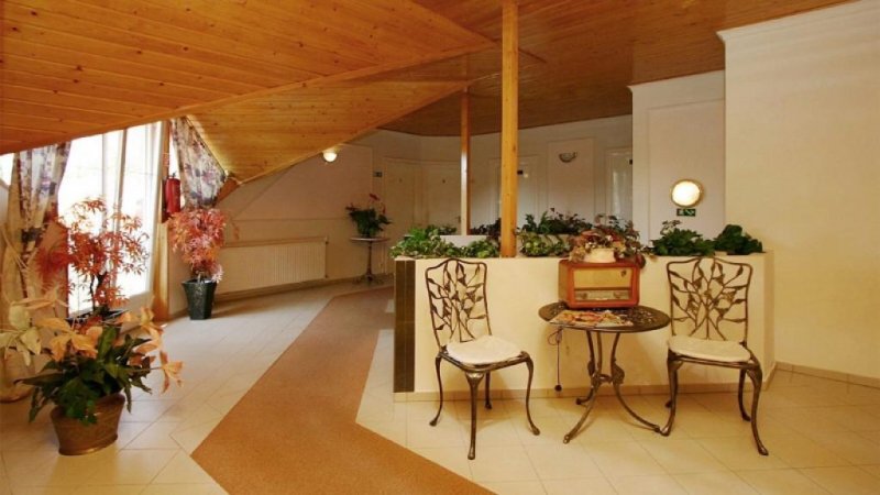 Keszthely Hotel Garni nahe Segelhafen in Keszthely Gewerbe kaufen