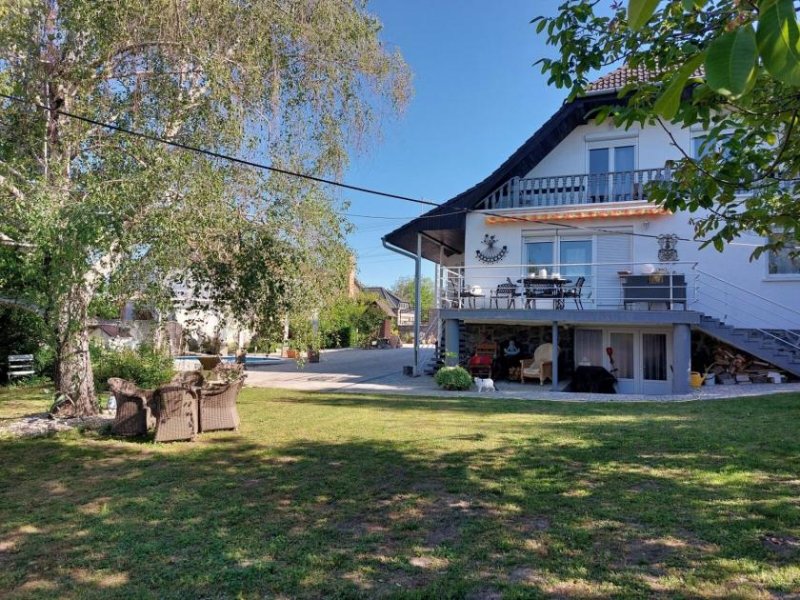 Keszthely Stadthaus auf einem schönen Grundstück, mit großer Garage und überdachten Pool Haus kaufen