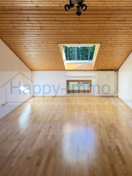 Feldkirchen-Westerham bezugsfreie Dachgeschoßwohnung in Vagen / Garage / Kaminofen Wohnung kaufen