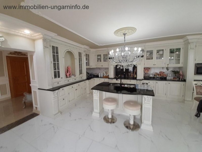 Zala Megye In der Nähe von Hévíz 3-stöckiges modernes Einfamilienhaus in ruhiger Umgebung, mit separatem Eingang Wohnung zu verkaufen