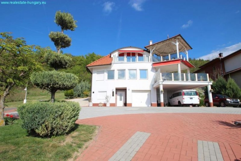 Cserszegtomaj Imposante Villa am Nordufer Haus kaufen