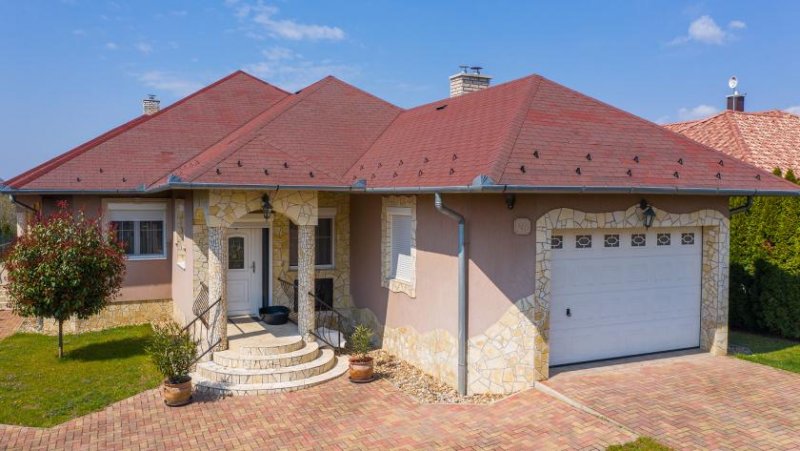 Cserszegtomaj Mediterran und hochwertig Wohnen in Cserszegtomaj Haus kaufen