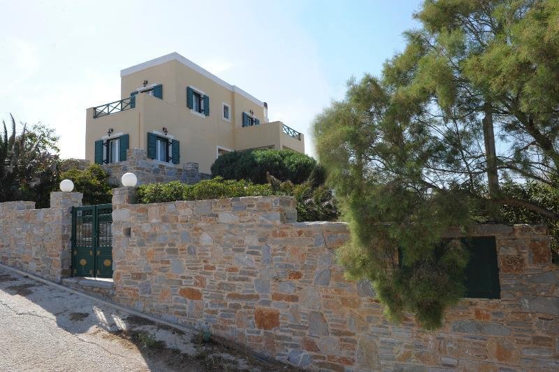 Niederaichbach Luxus Villa mit traditionellen Charakter im Jahr 2005 mit hochwertigen Materialien gebaut Haus kaufen