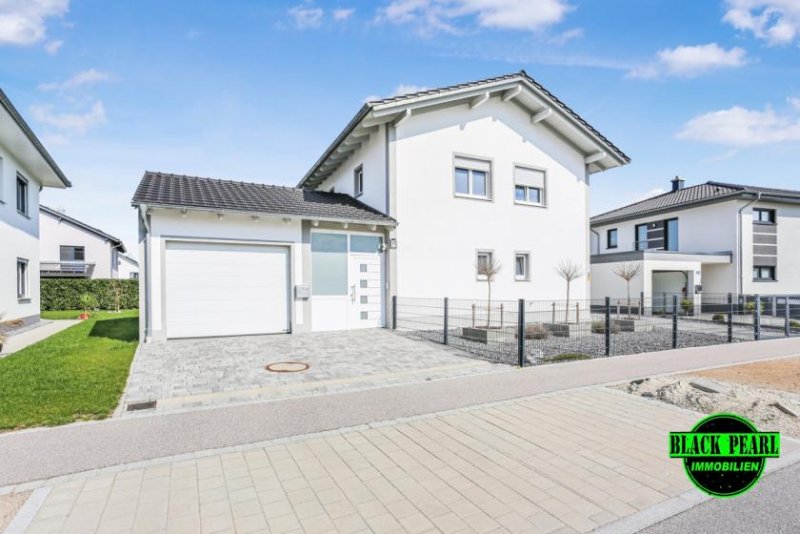 Dingolfing Traumhaftes und lichtdurchflutetes Einfamilienhaus mit schönem Garten Haus kaufen