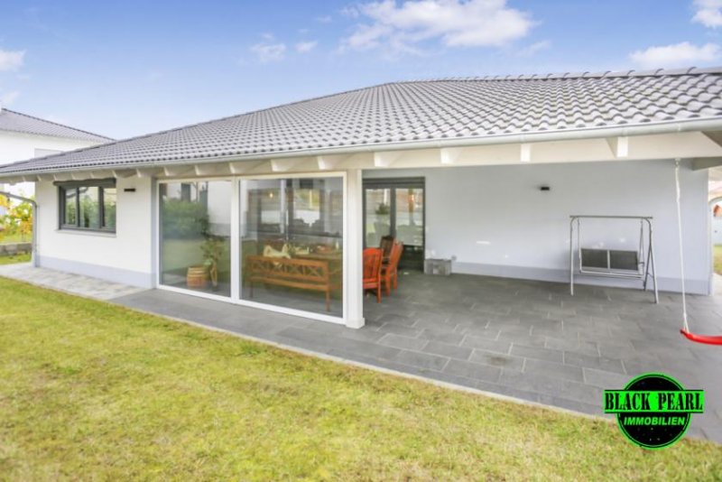 Weng Energieeffizienz A+ "Luxus Neubau Bungalow mit Sichtdachstuhl in ruhiger Wohnsiedlung" Haus kaufen