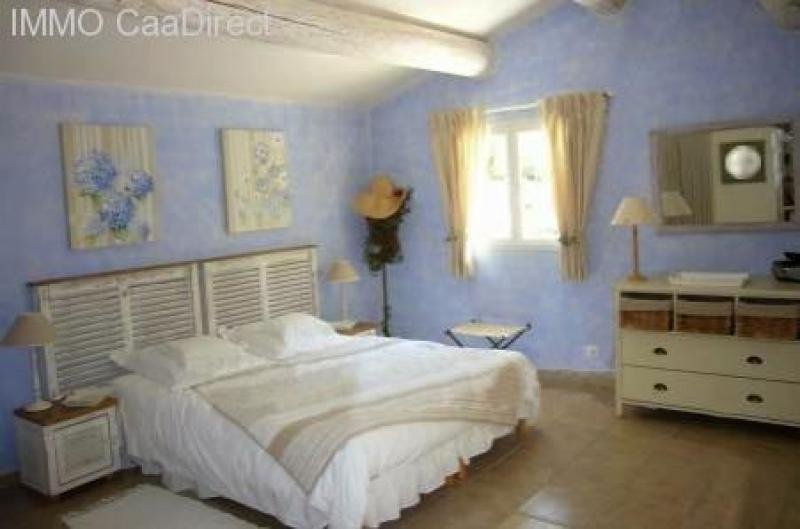 Puget Luxeriöse, geräumige, äusserst stilvolle Villa auf herrlich grossem Grundstück mit Pool und zwei Ferienhäusern Haus kaufen