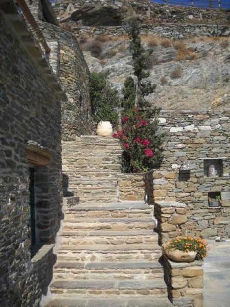 Andros 2 Wunderschöne Steinvilla auf der Insel Andros Baujahr 2005 mit 280 qm Wohnfläche Haus kaufen