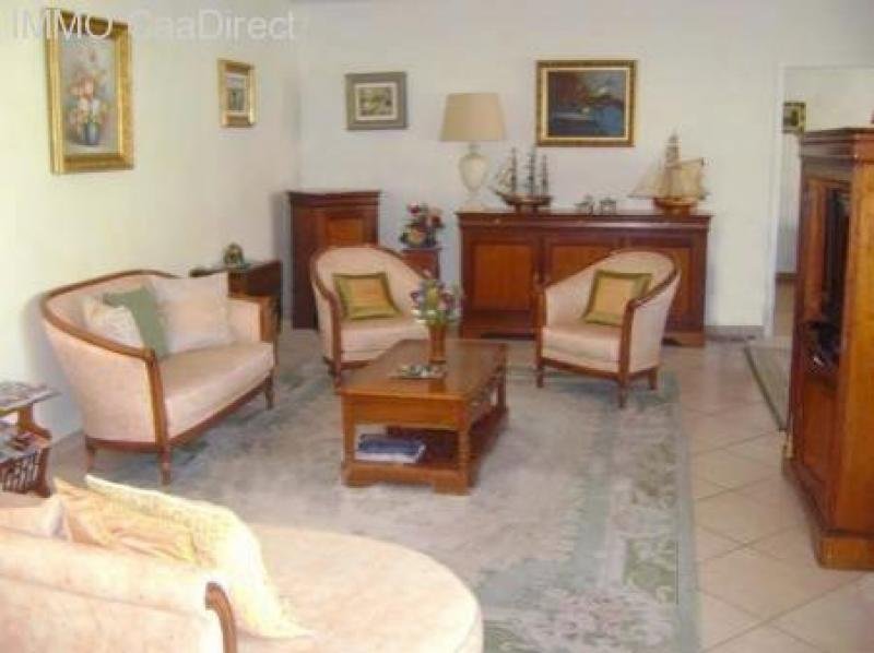 Lagnes Traumhafte, äusserst stilvolle Villa in der Provence mit grossem Swimming Pool auf sehr gepflegtem Grundstück Haus kaufen