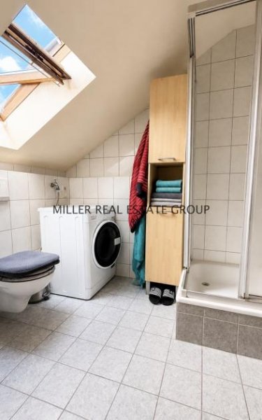 Ingolstadt Wertstabile Kapitalanlage in Ingolstadt-Friedrichshofen: Vermietetes Dachgeschoss-Apartment mit Tiefgaragenstellplatz in ruhiger