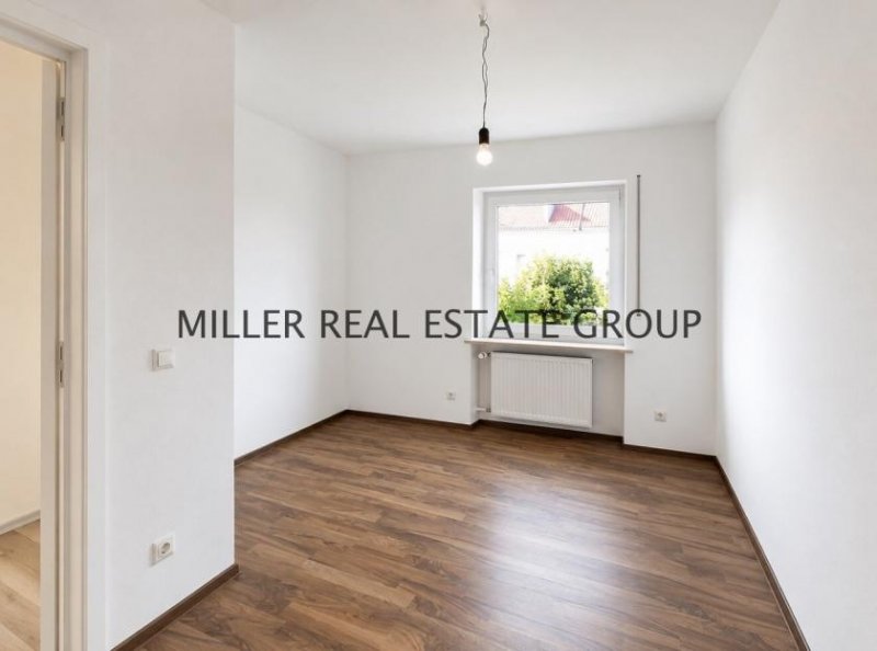 Ingolstadt Gepflegtes Reihenmittelhaus in Ingolstadt-Süd mit Südwest-Garten, Terrasse, Keller und Garage! Haus kaufen