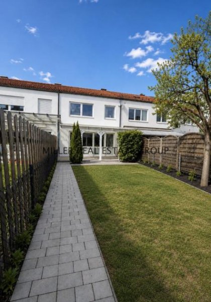 Ingolstadt Modernisiertes Reihenmittelhaus in Ingolstadt-Süd - Südwest-Garten, Terrasse & Garage! Haus kaufen