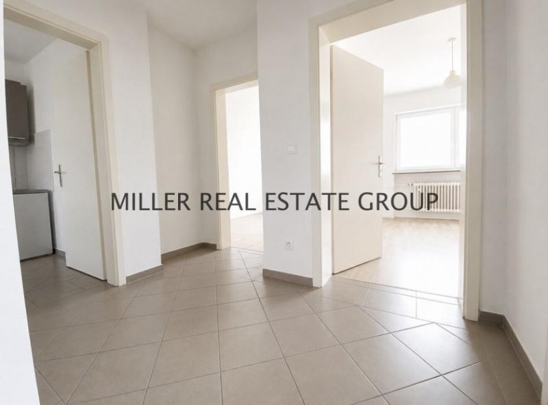 Ingolstadt 3-Zimmer-Eigentumswohnung in Ingolstadt - mit Süd-West-Balkon, Außenstellplatz und starkem Wohnpotenzial! Wohnung kaufen