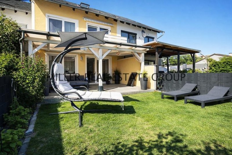 Ingolstadt Modernisiertes Reihenmittelhaus in Ingolstadt - Familienwohnen mit Garten, großer Terrasse, Garage & ausgebautem Haus