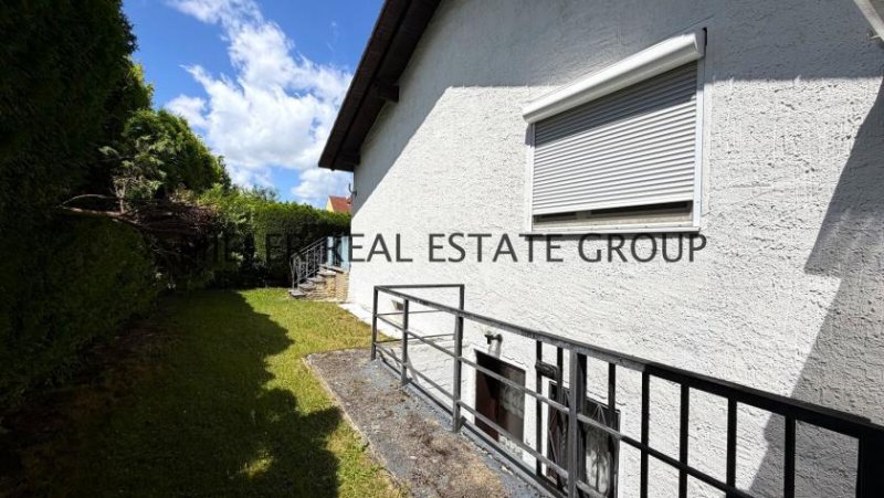 Ingolstadt Seltene Gelegenheit in Ingolstadt-Unterhaunstadt: Großzügiger Bungalow mit Vollkeller, Doppelgarage, Garten & Haus kaufen