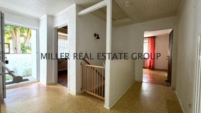 Ingolstadt Seltene Gelegenheit in Ingolstadt-Unterhaunstadt: Großzügiger Bungalow mit Vollkeller, Doppelgarage, Garten & Haus kaufen