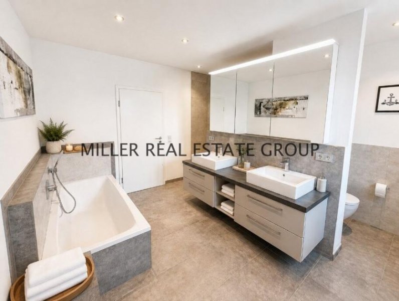 Denkendorf Exklusive Luxusvilla in 85095 Denkendorf - Einliegerwohnung, XXL-Garage, Südgarten & unverbaubarer Weitblick! Haus kaufen