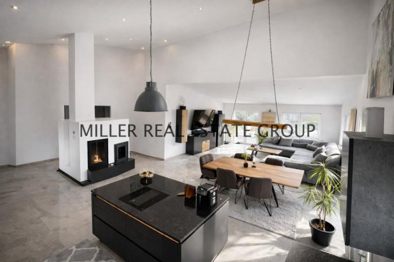 Denkendorf Exklusive Luxusvilla in 85095 Denkendorf - Einliegerwohnung, XXL-Garage, Südgarten & unverbaubarer Weitblick! Haus kaufen