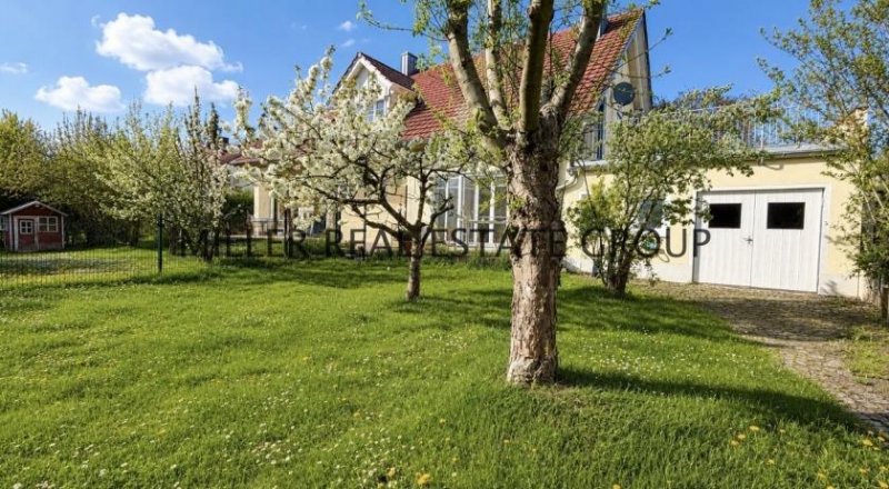 Großmehring Seltenes Wohnensemble in Großmehring: Zwei Häuser auf ca. 724 m² Grundstück mit Garten, Garage & außergewöhnlichem