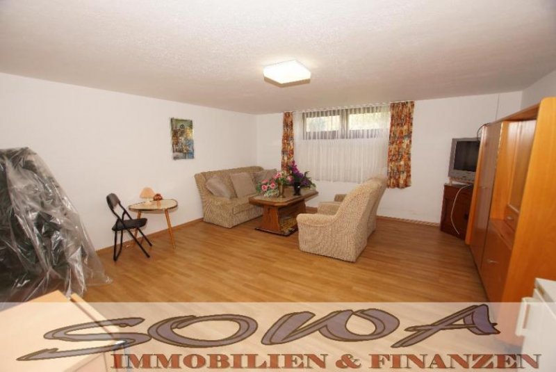 Münchsmünster Schönes Zweifamilienhaus mit zwei Garagen aus einem großzügigen Grundstück - Ein Objekt von Ihrem Immobilienpartner SOWA und