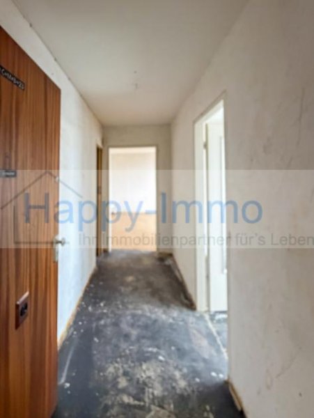 Haar (Landkreis München) bezugsfreie, renovierungsbedürftige 2 Zimmerwohnung im Hochparterre in Haar nebst TG Einzelplatz Wohnung kaufen