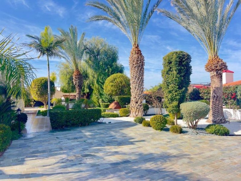 Paphos Traumhafte Luxus-Residenz - seltene Chance in bester Lage von Peyia Haus kaufen