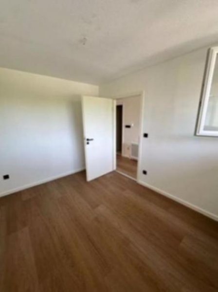 Unterschleißheim Unterschleißheim 3-Zimmer Wohnung mit großer Terrasse und Duplex-Garage >Bieterverfahren> Wohnung kaufen