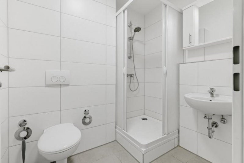 Königsbrunn Möblierte 1 ZKB Wohnung mit Balkon - Ideal für Kapitalanleger ab 6,2% Rendite Wohnung kaufen